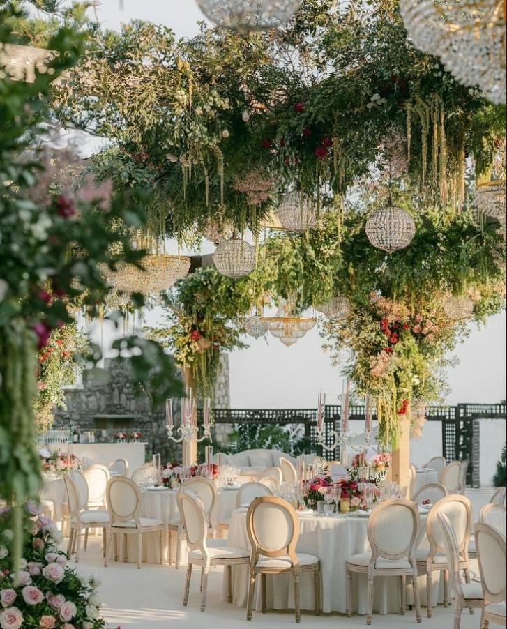 Bridgerton-Inspired Wedding Ideas that would Win the Bride's Heart Over