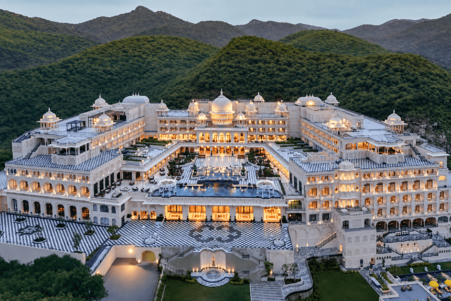 Fairmont, Udaipur